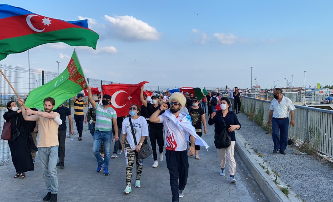 Ты же хочешь в Туркменистан, мы тебе поможем». Противники Бердымухамедова  рассказали о допросах и преследовании в Турции